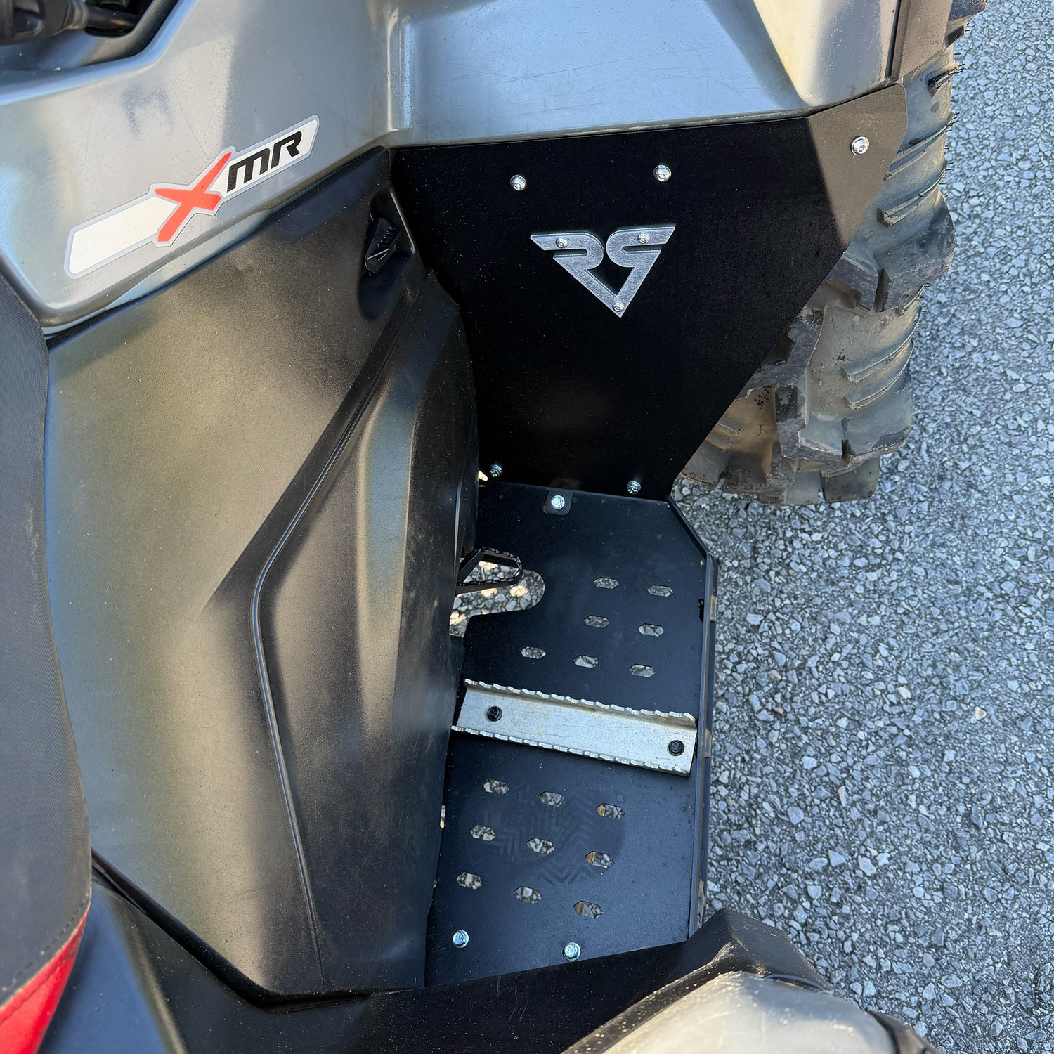 Can-Am Outlander Gen 3 floorboards designed for 34 inch tires on stock suspension