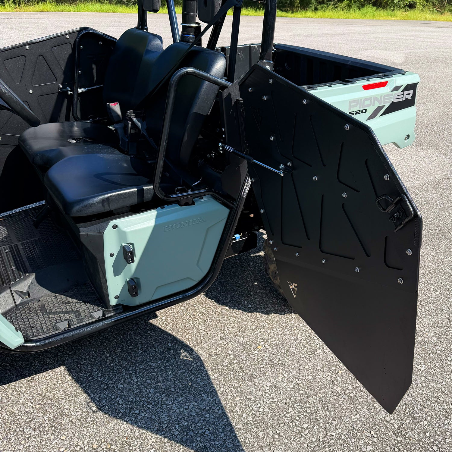 Powder coated metal doors for Honda Pioneer 500 and 520